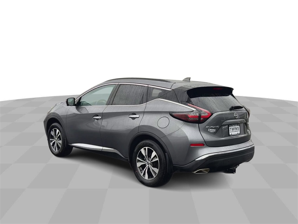 Vehicle image 8 of 32