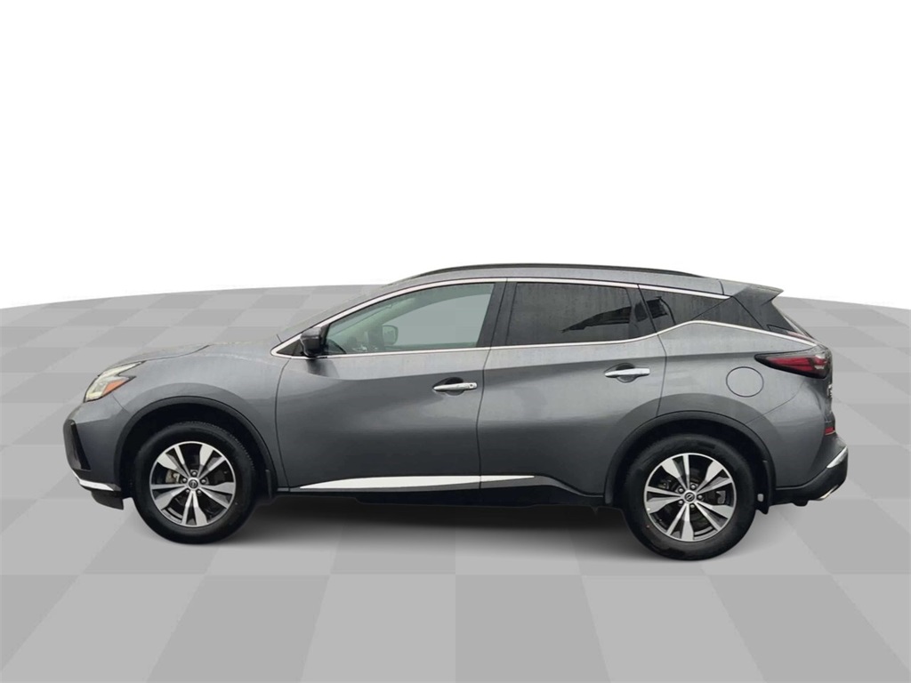 Vehicle image 9 of 32
