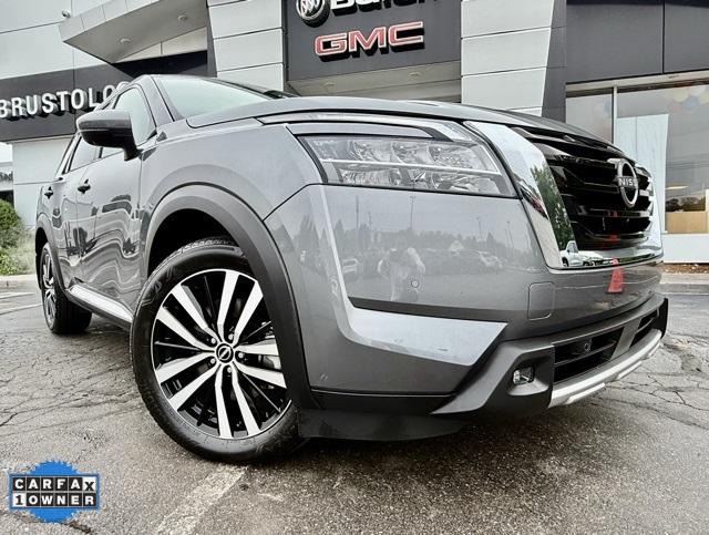 Vehicle image 8 of 47