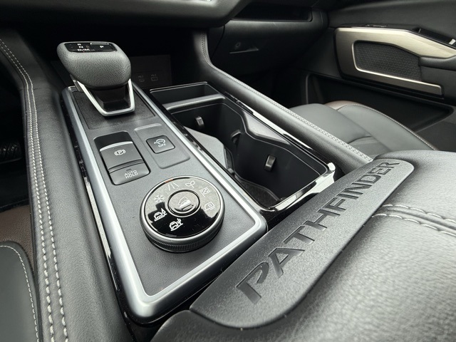 Vehicle image 29 of 47