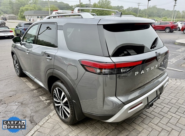 Vehicle image 10 of 47