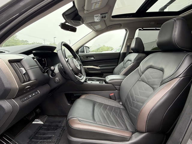 Vehicle image 19 of 47