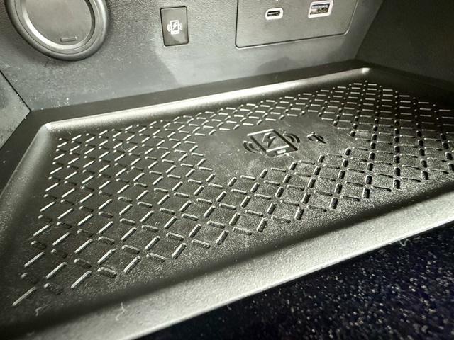 Vehicle image 13 of 47