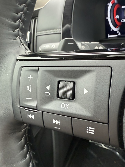 Vehicle image 30 of 47