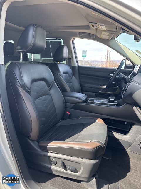 Vehicle image 18 of 53