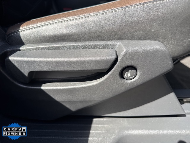 Vehicle image 22 of 53