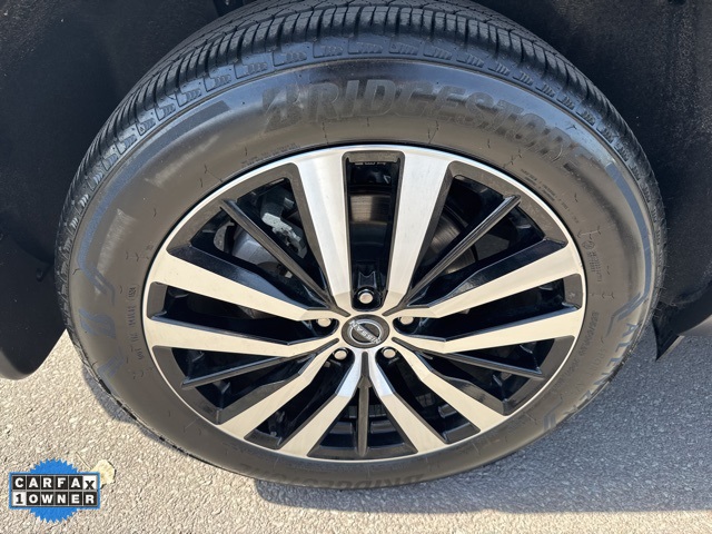 Vehicle image 52 of 53