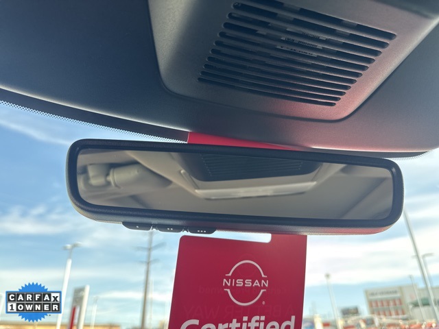 Vehicle image 41 of 53