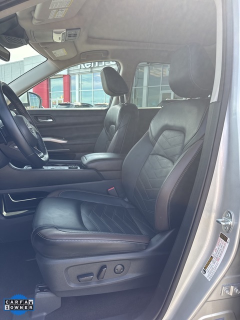 Vehicle image 10 of 53