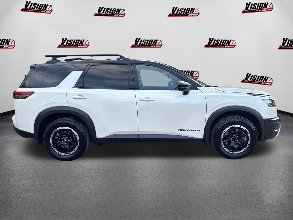 2024 Nissan Pathfinder Rock Creek Image 4 of 31