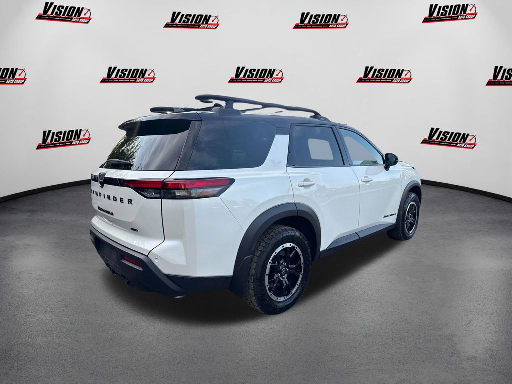 2024 Nissan Pathfinder Rock Creek Image 5 of 31