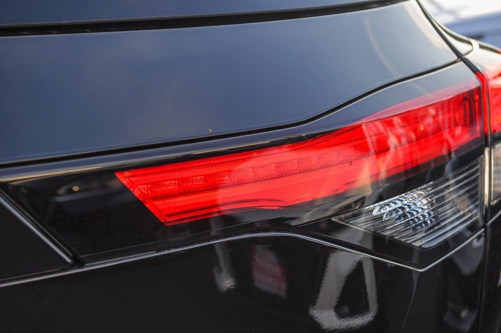 2024 Nissan Pathfinder S Image 8 of 27