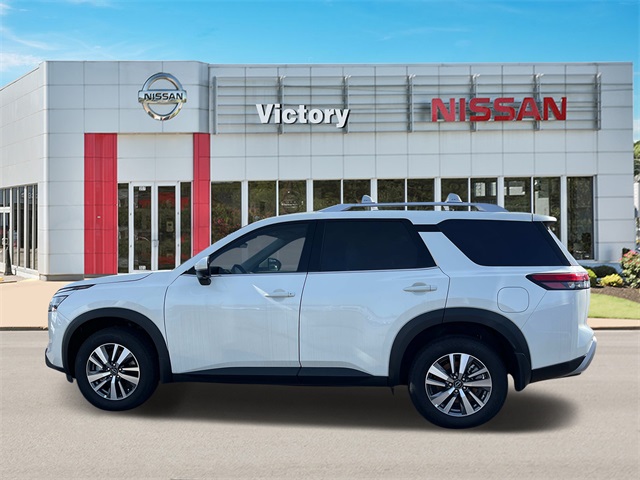 Vehicle image 8 of 33