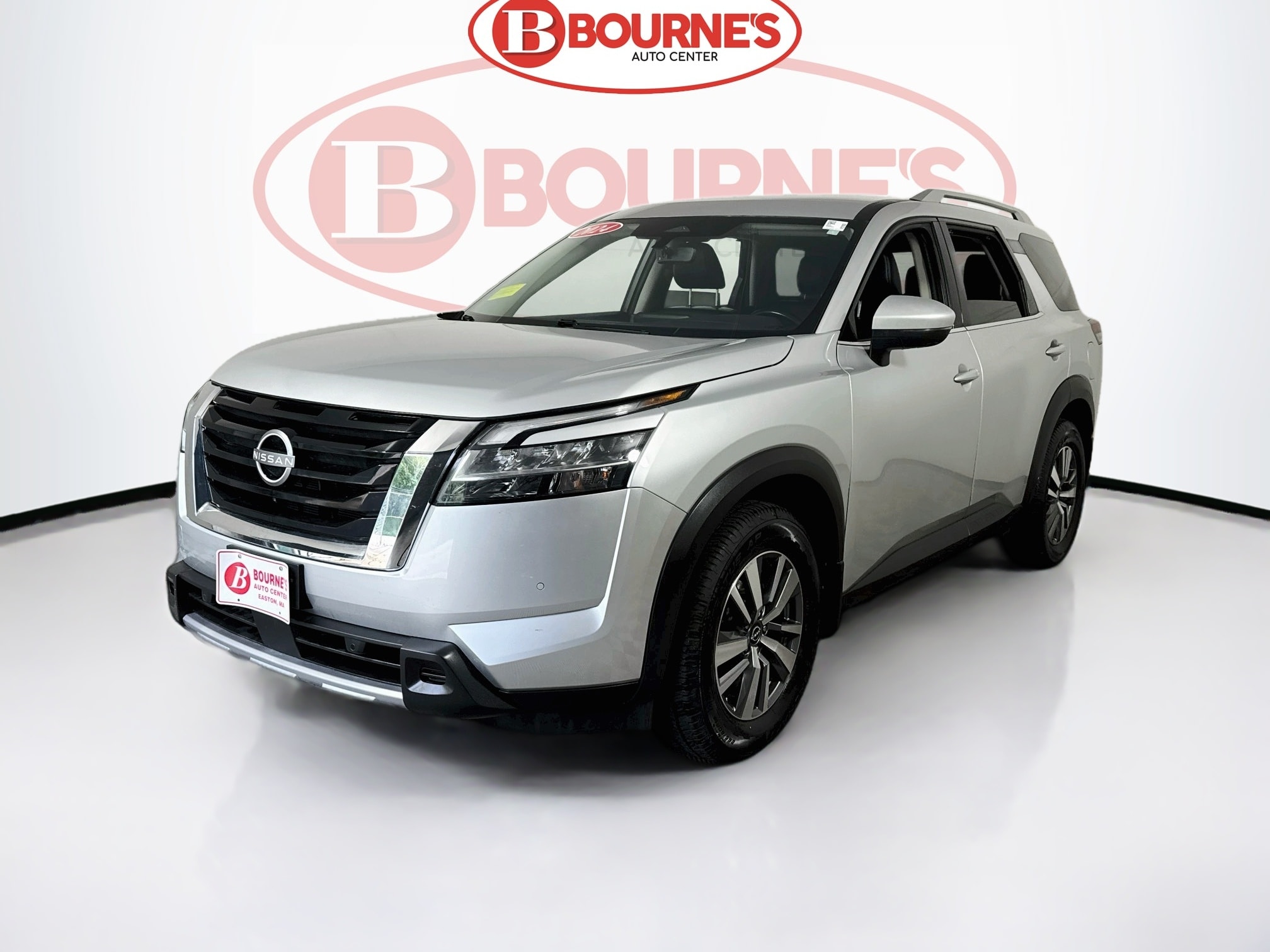 2024 Nissan Pathfinder SL Image 1 of 27