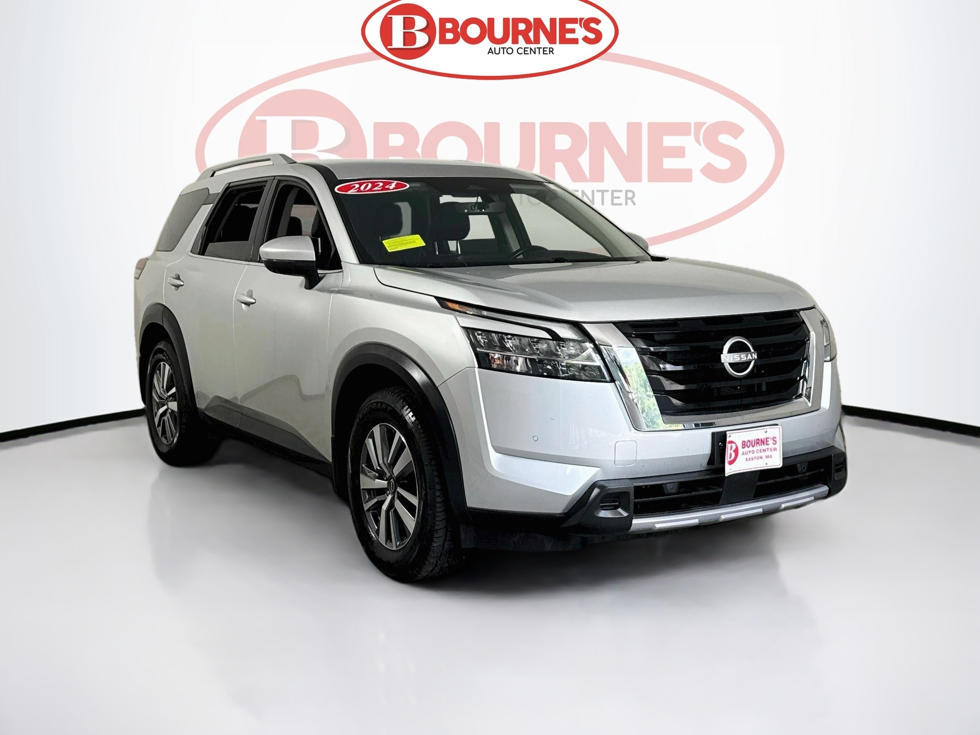 2024 Nissan Pathfinder SL Image 3 of 27