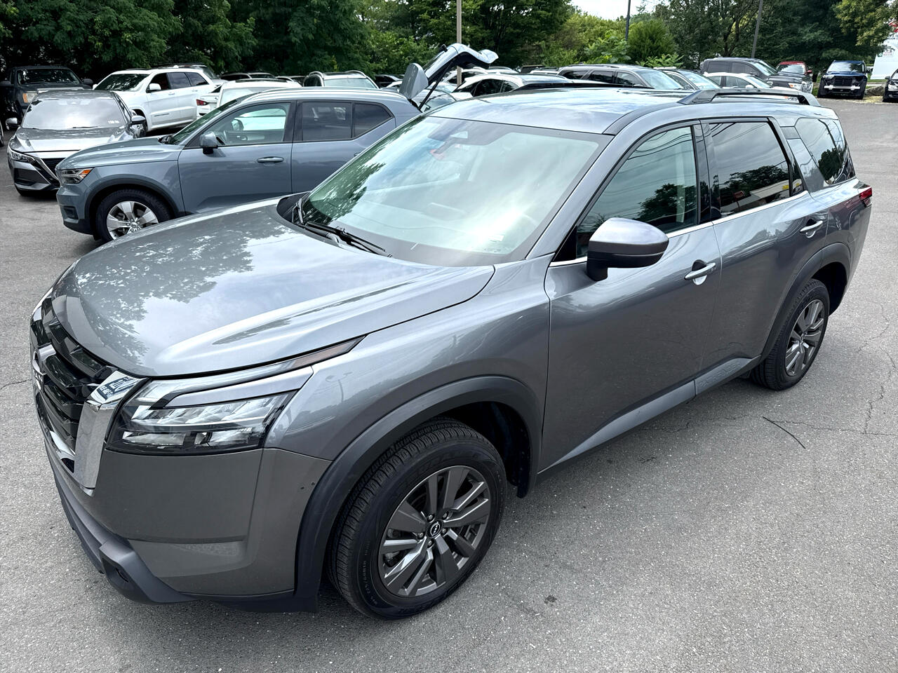 Vehicle image 2 of 18