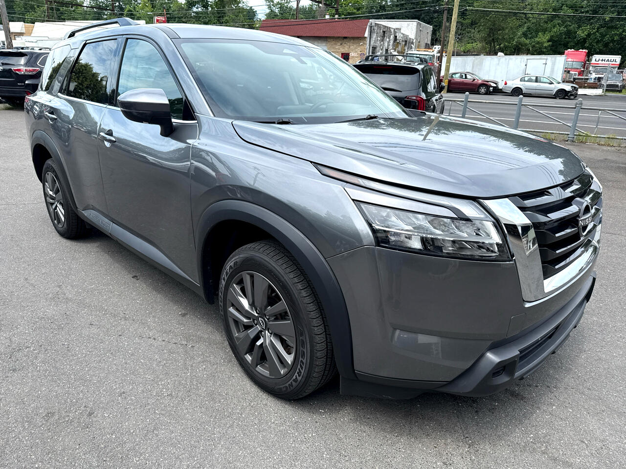 Vehicle image 3 of 18