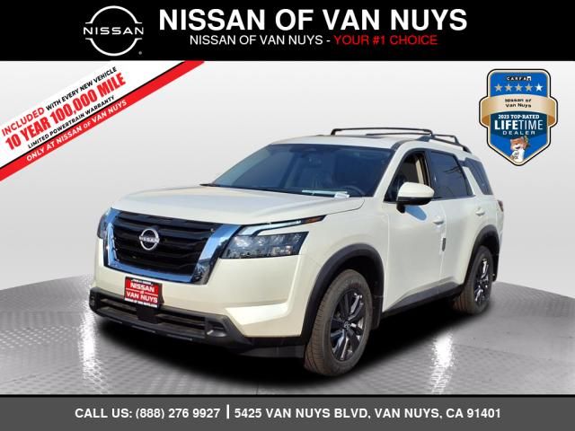 Vehicle image 1 of 8