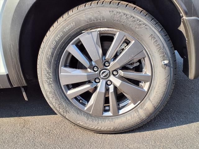 Vehicle image 8 of 8