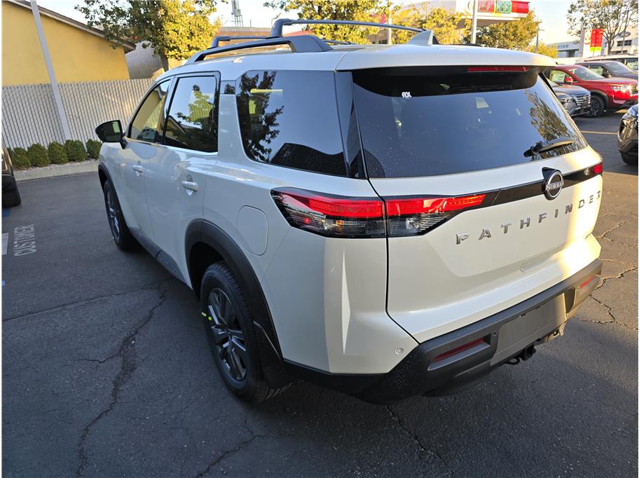Vehicle image 7 of 20