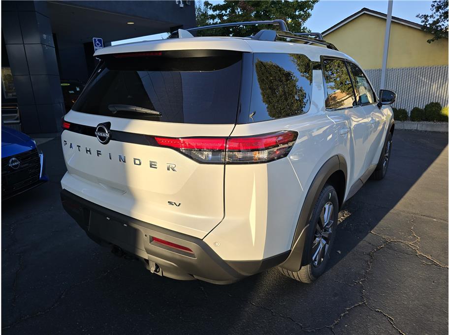 Vehicle image 5 of 20