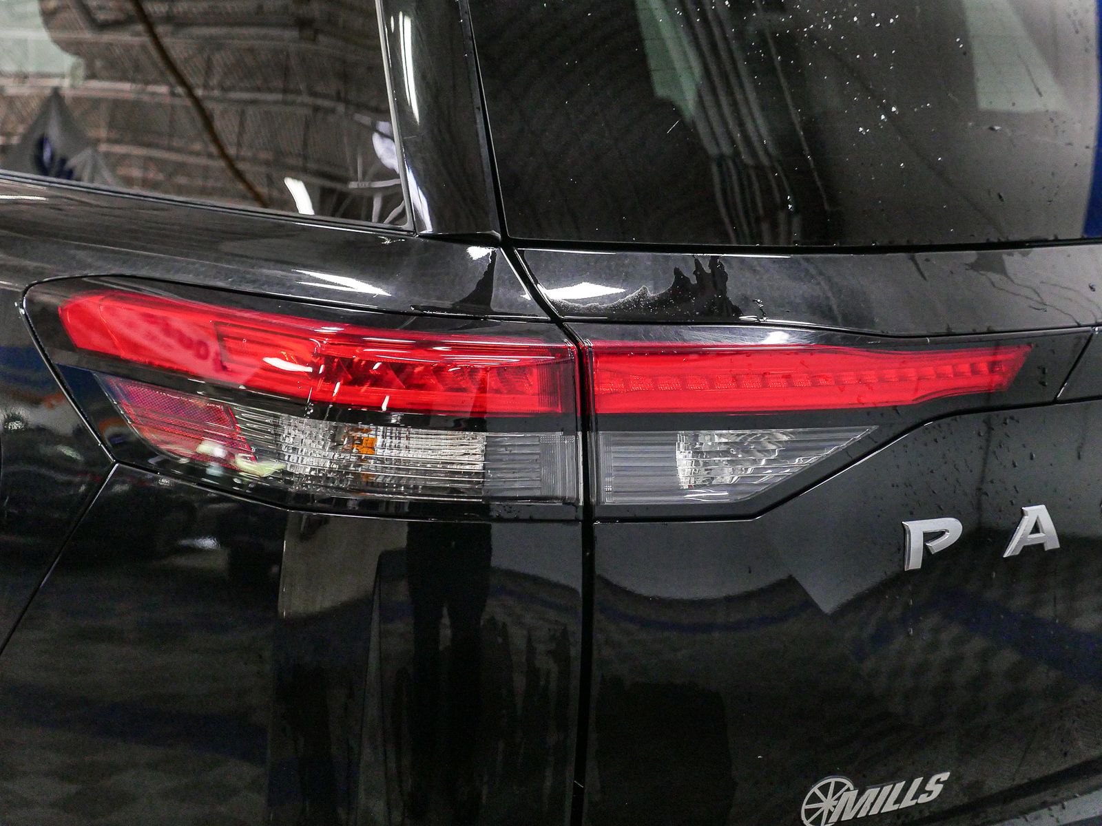 Vehicle image 17 of 41
