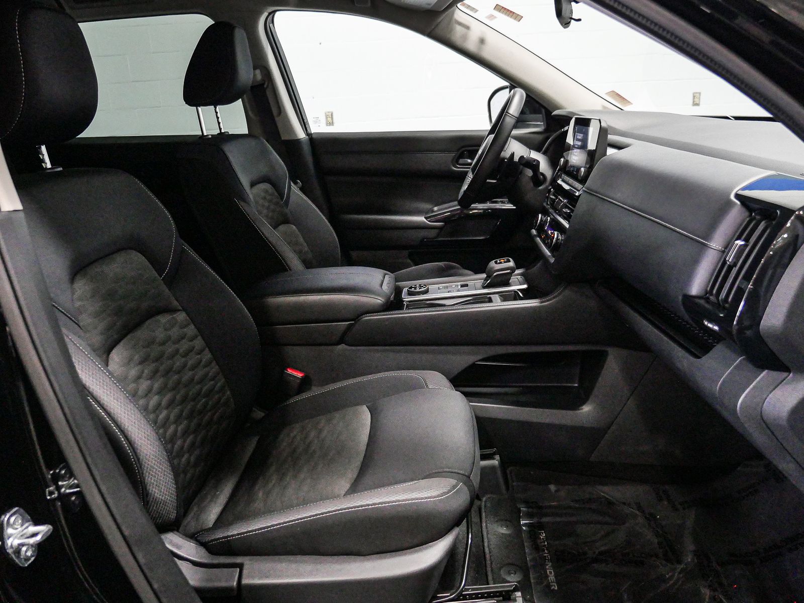 Vehicle image 20 of 41