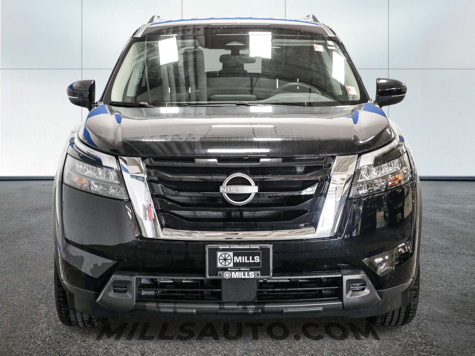 Vehicle image 3 of 41