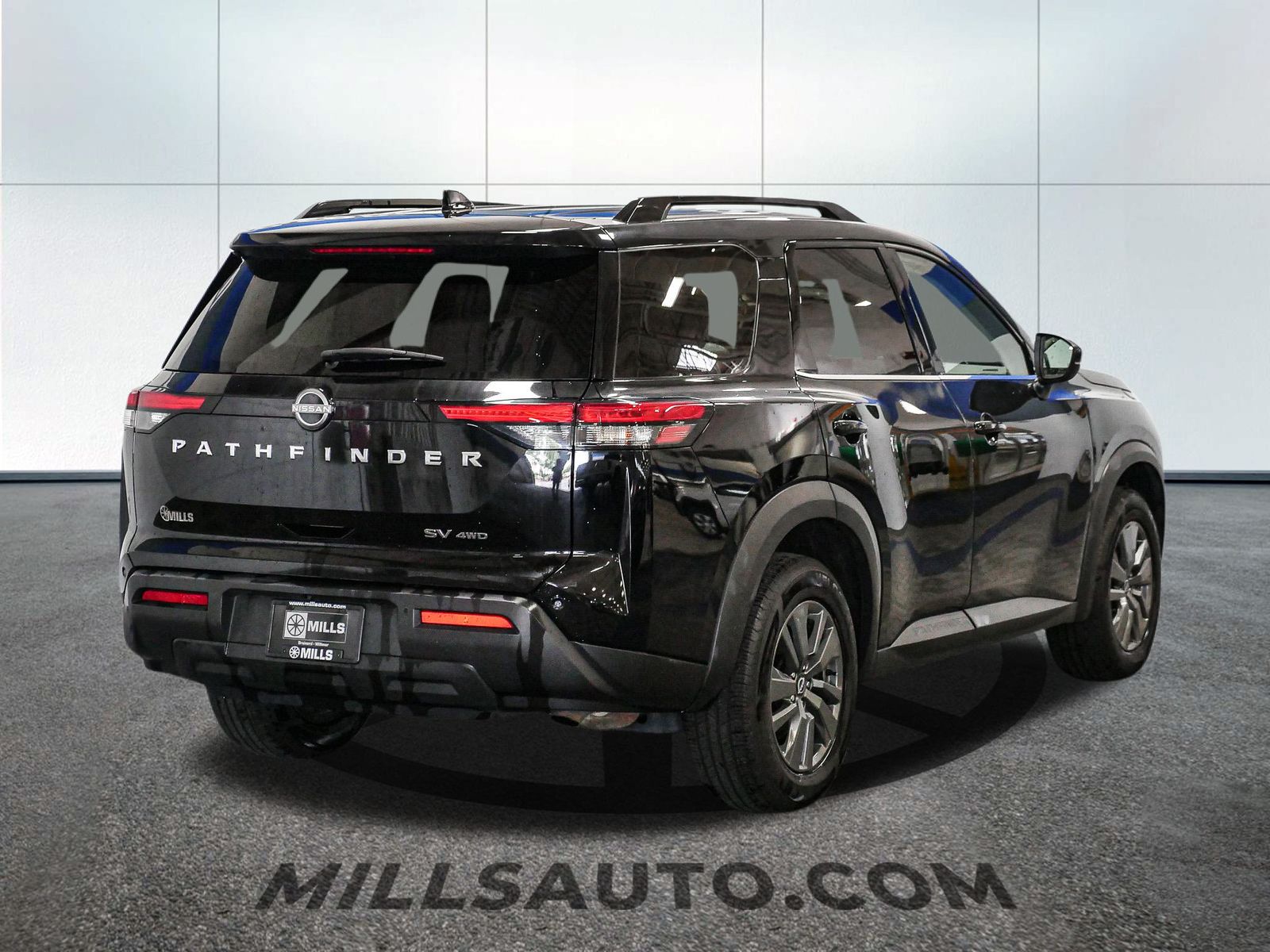 Vehicle image 7 of 41