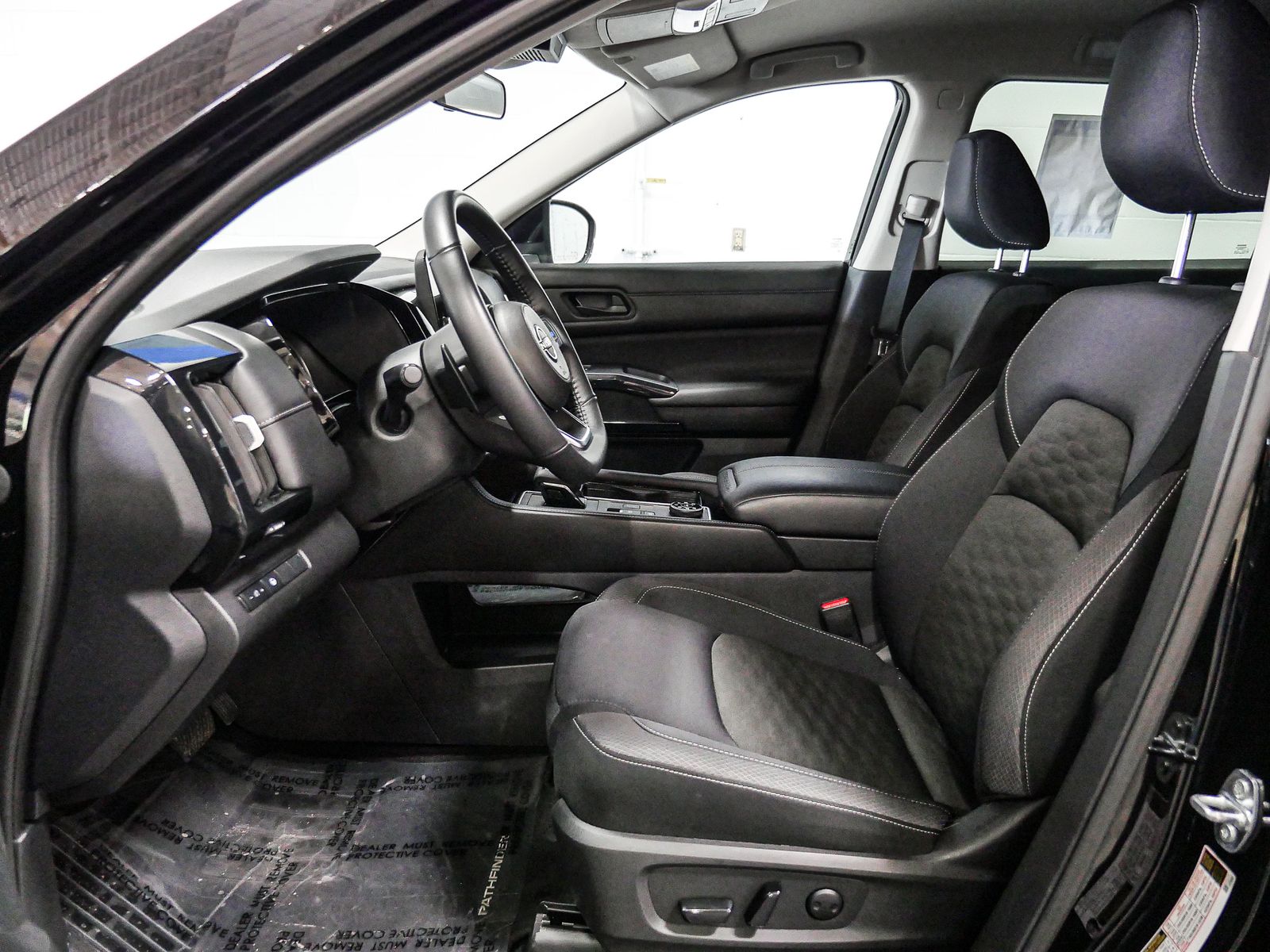 Vehicle image 21 of 41