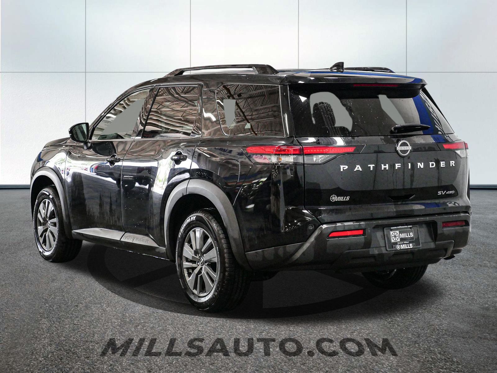 Vehicle image 11 of 41