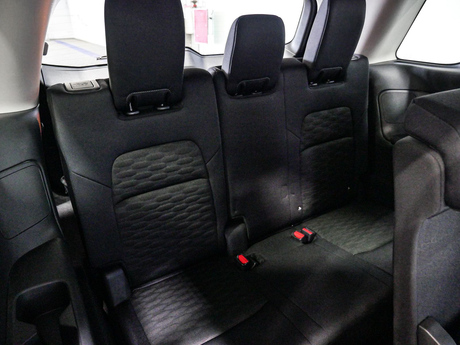 Vehicle image 19 of 41