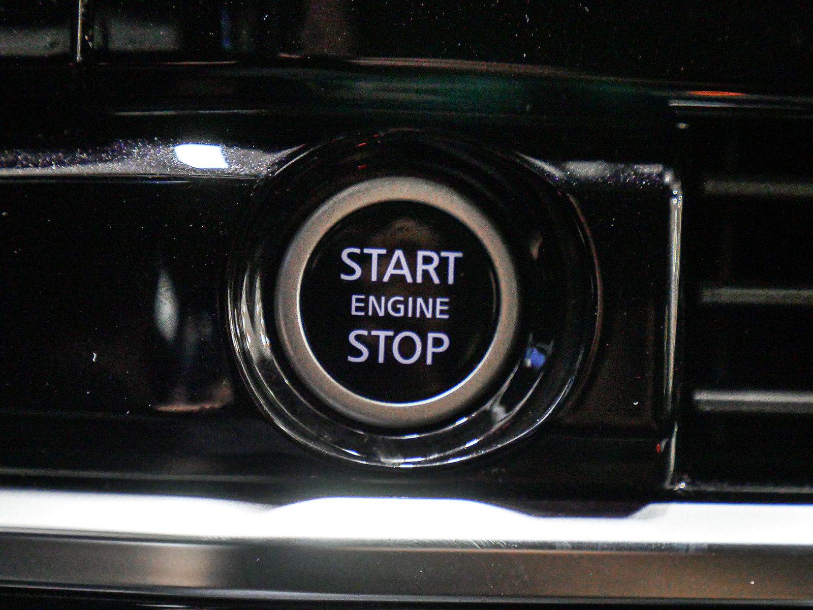Vehicle image 25 of 41