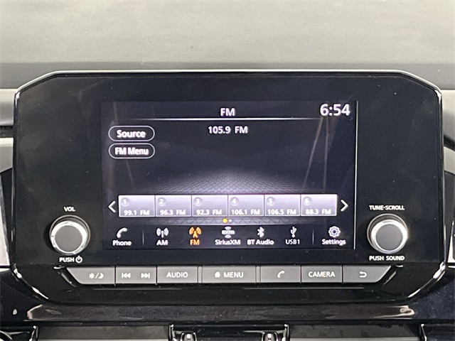 Vehicle image 20 of 26