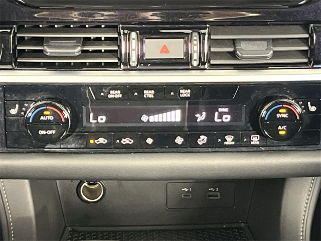 Vehicle image 18 of 35