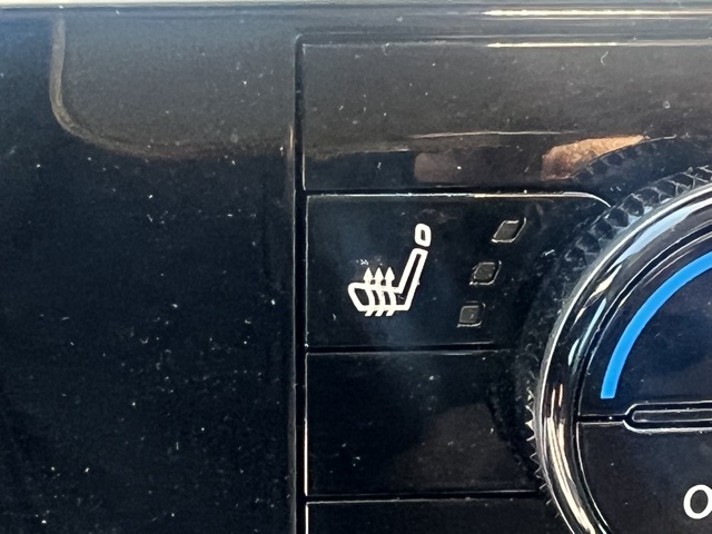 Vehicle image 11 of 25