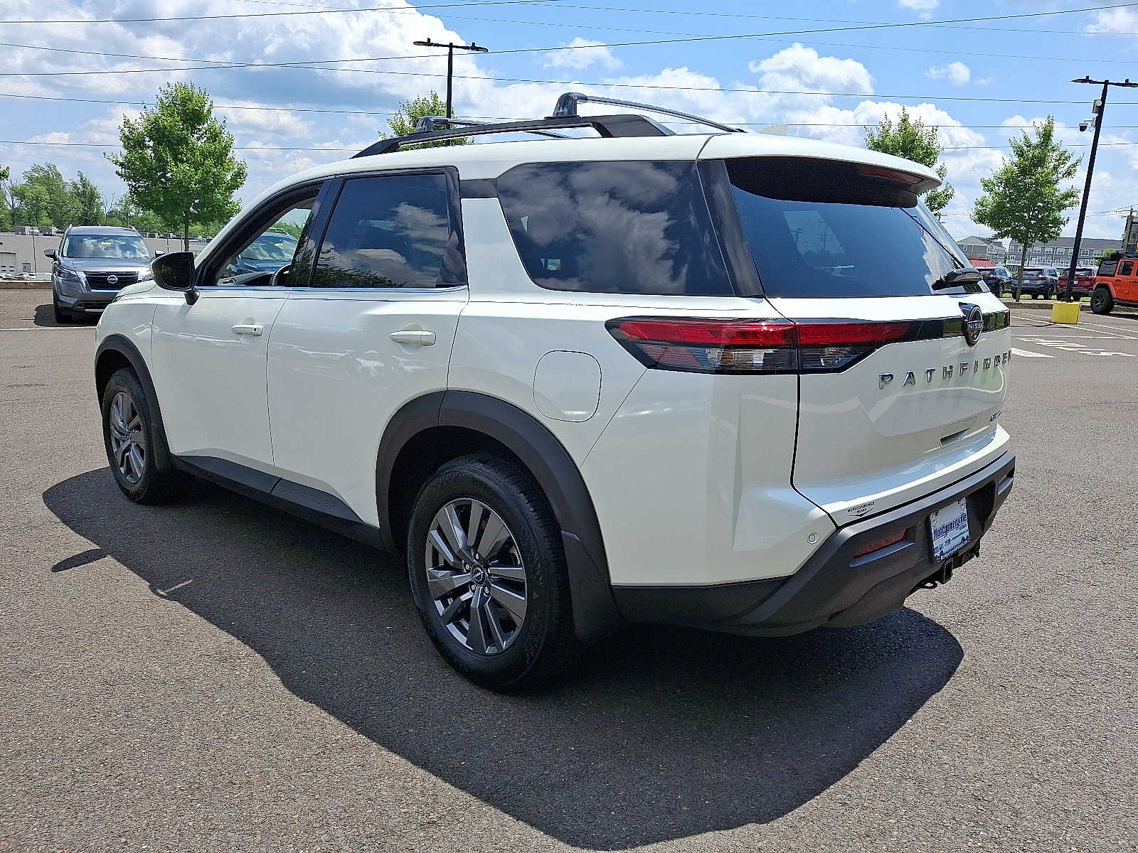 Vehicle image 7 of 33