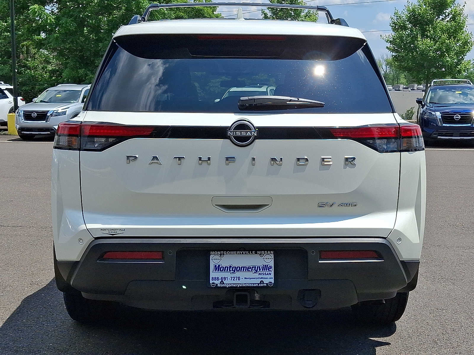 Vehicle image 6 of 33