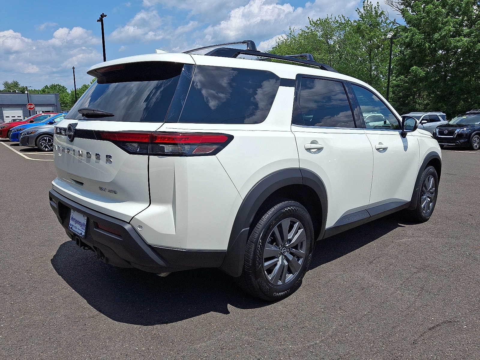 Vehicle image 5 of 33