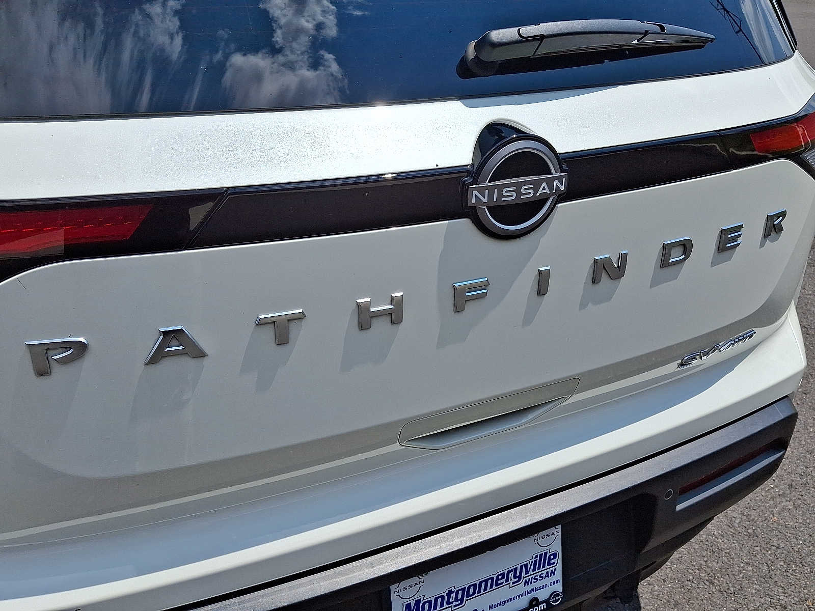 Vehicle image 30 of 33