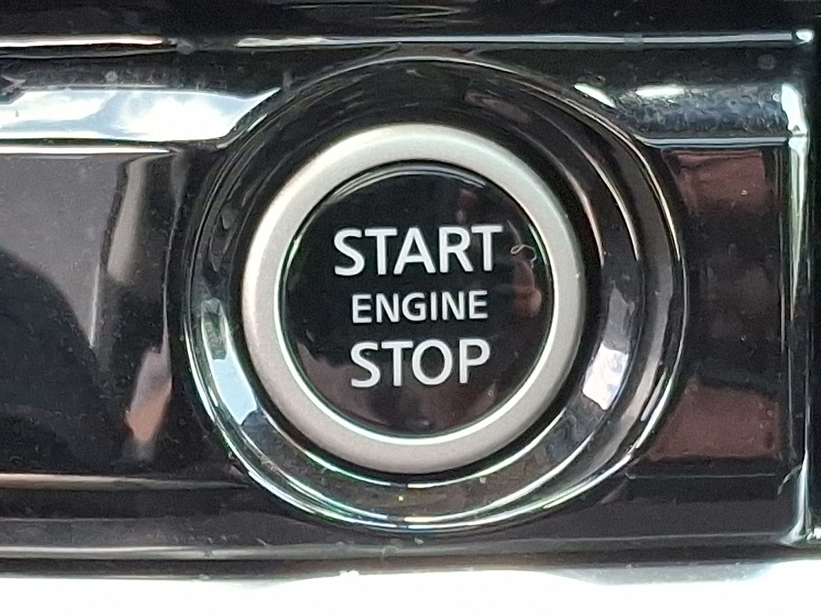 Vehicle image 18 of 33