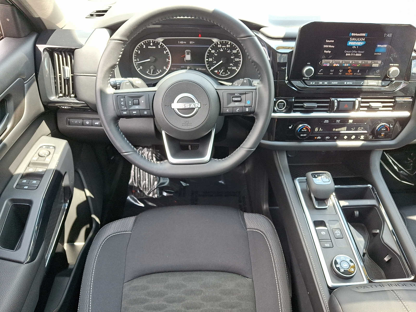 Vehicle image 13 of 33