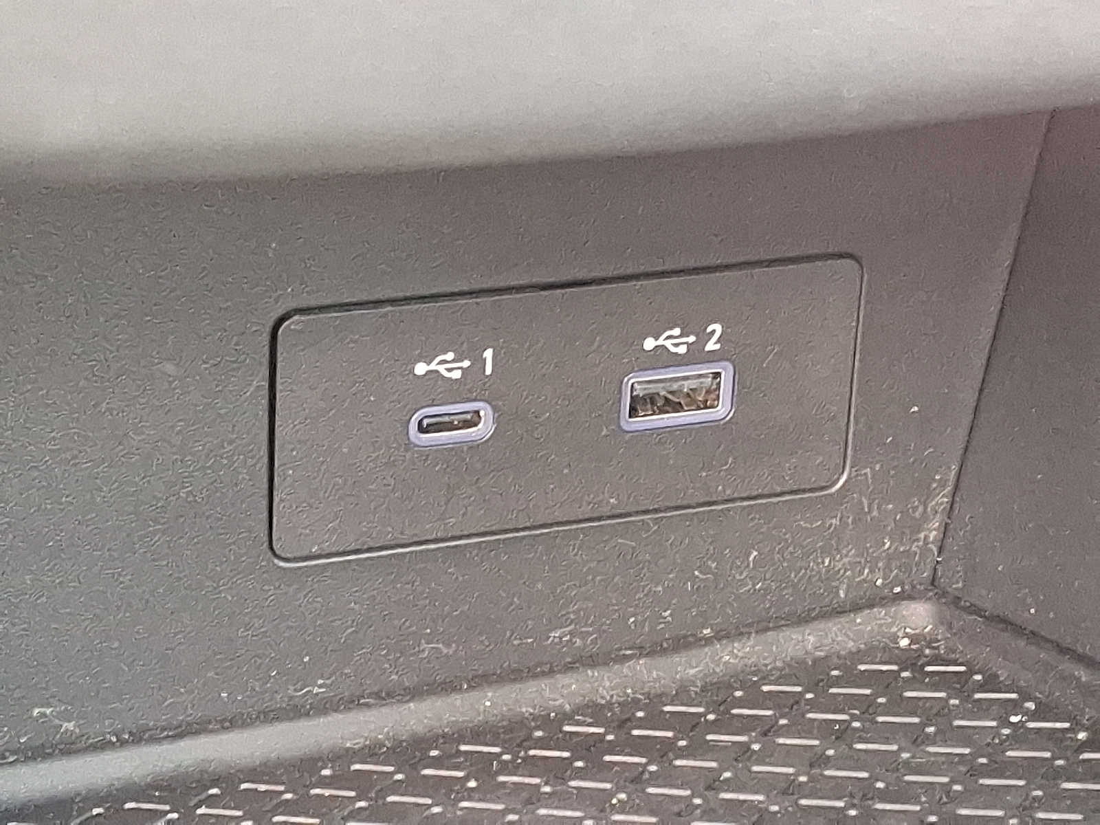 Vehicle image 32 of 33