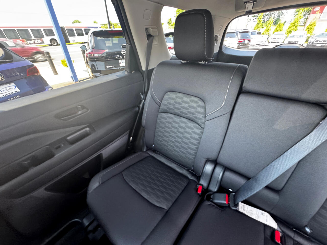 Vehicle image 20 of 71