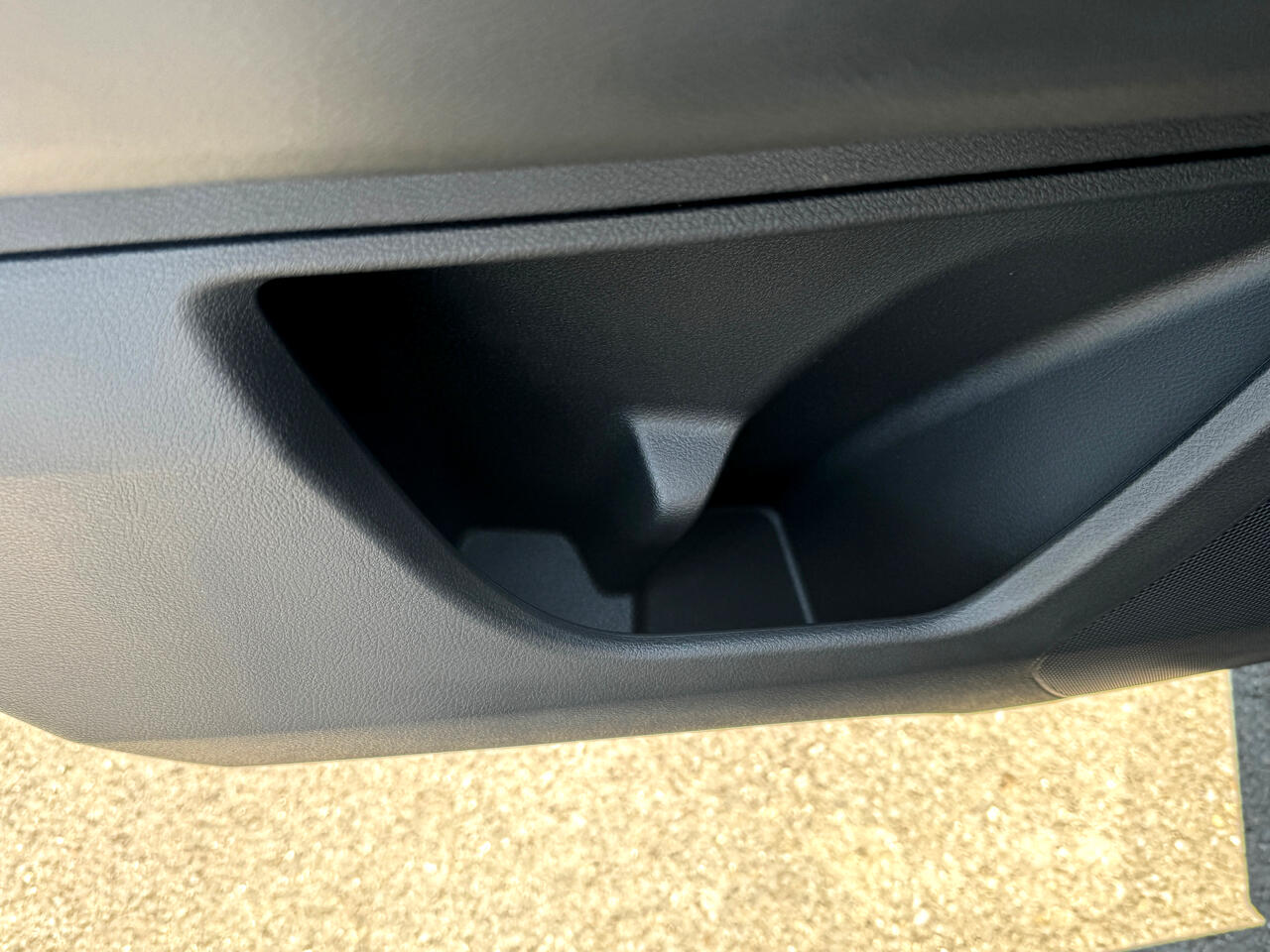 Vehicle image 40 of 71