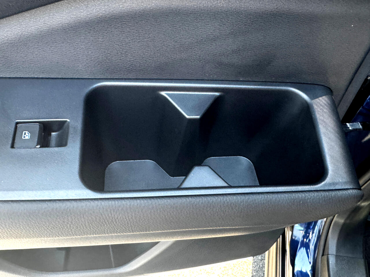 Vehicle image 42 of 71