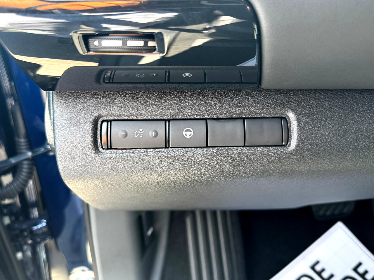 Vehicle image 70 of 71