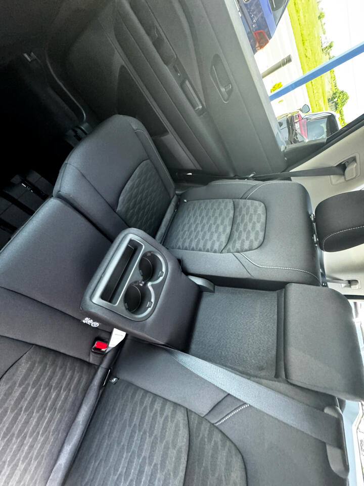 Vehicle image 67 of 71