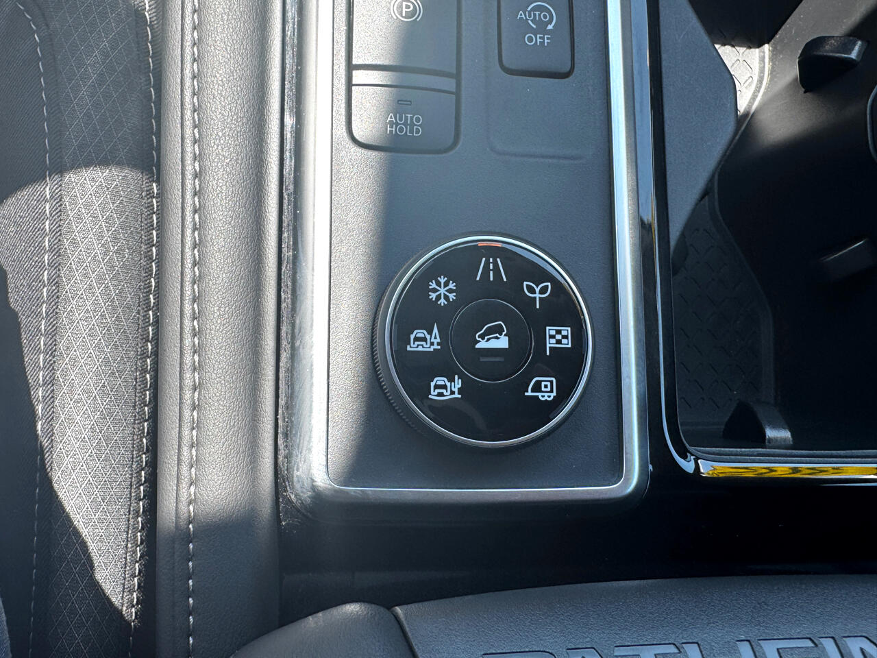 Vehicle image 68 of 71