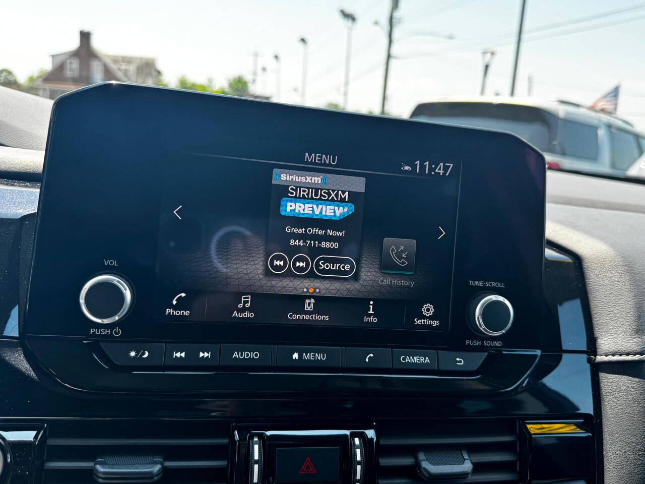 Vehicle image 33 of 71